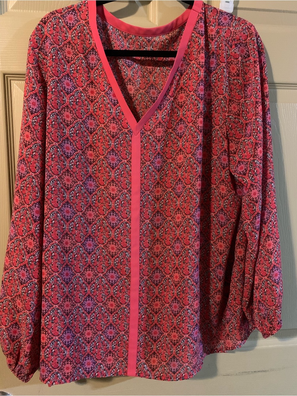 Women's Pink Printed V-Neck Long Sleeve Blouse